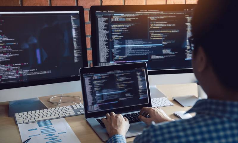 数据科学选型：R与Python如何赋能安乡县网站建设？